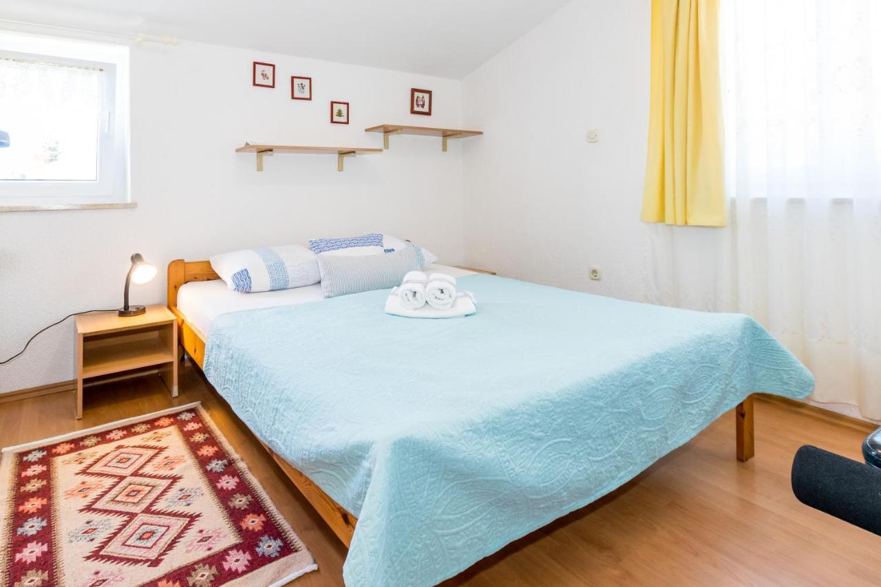Cozy Apartments Emina Near The Sea Premantura Exterior foto